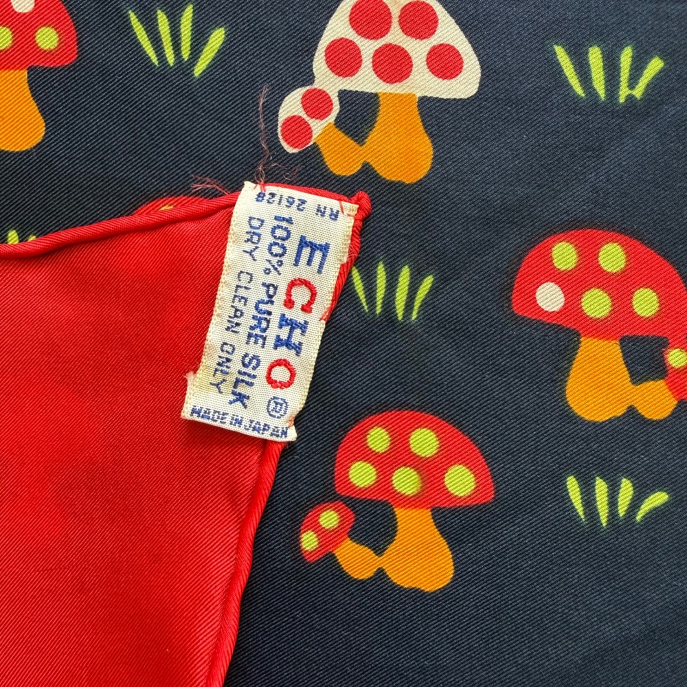Vtg Echo Mushroom Silk Scarf Red Navy Cottagecore Fairy whimsy 70s retro Fungi - Picture 8 of 11